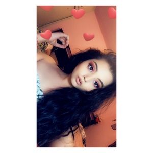 Meet your Posher, Mariela